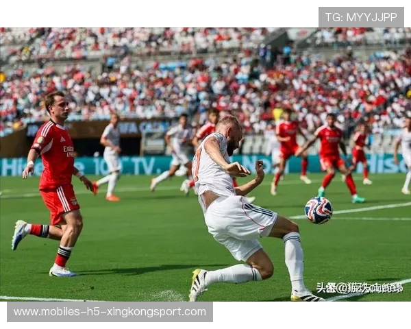 拜仁慕尼黑连续推进形成节奏碾压